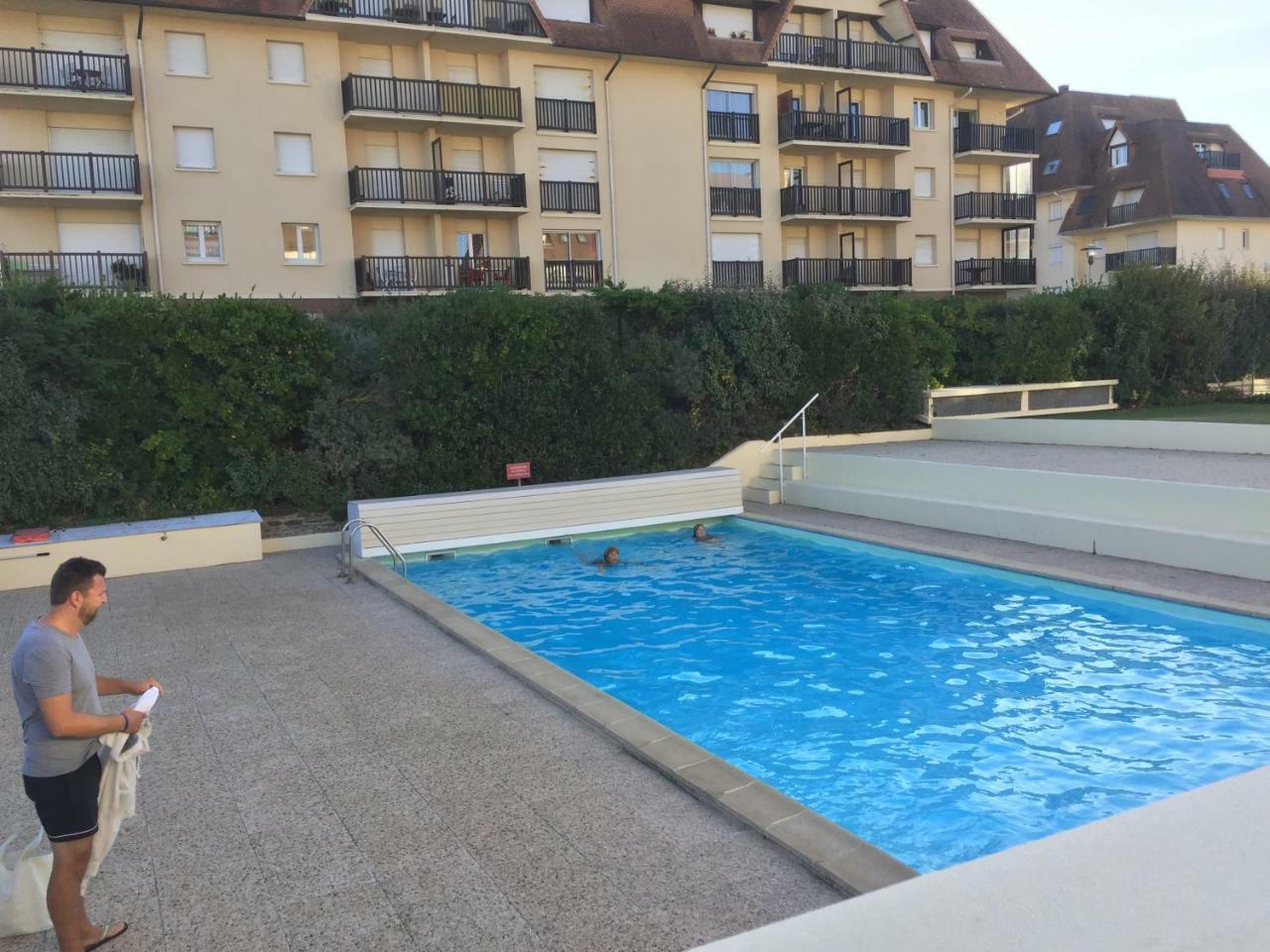 Studio Moderne Acces Plage, Piscine Et Tennis กาบูร์ก ภายนอก รูปภาพ